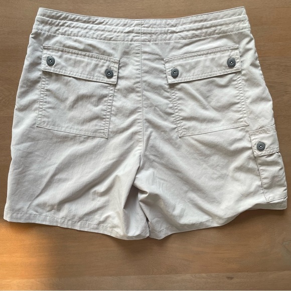 Patagonia Women's Light Tan Inter-Continental Shorts - Picture 5 of 8